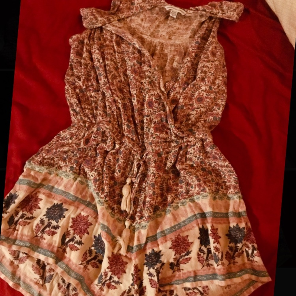 💚🌸Summer American Eagle Romper 🌸💚